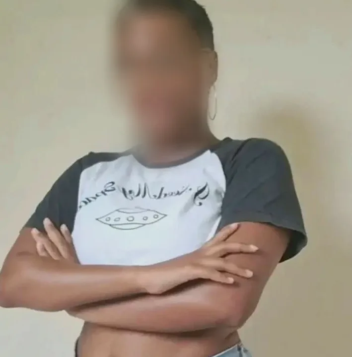 Fanni, 27