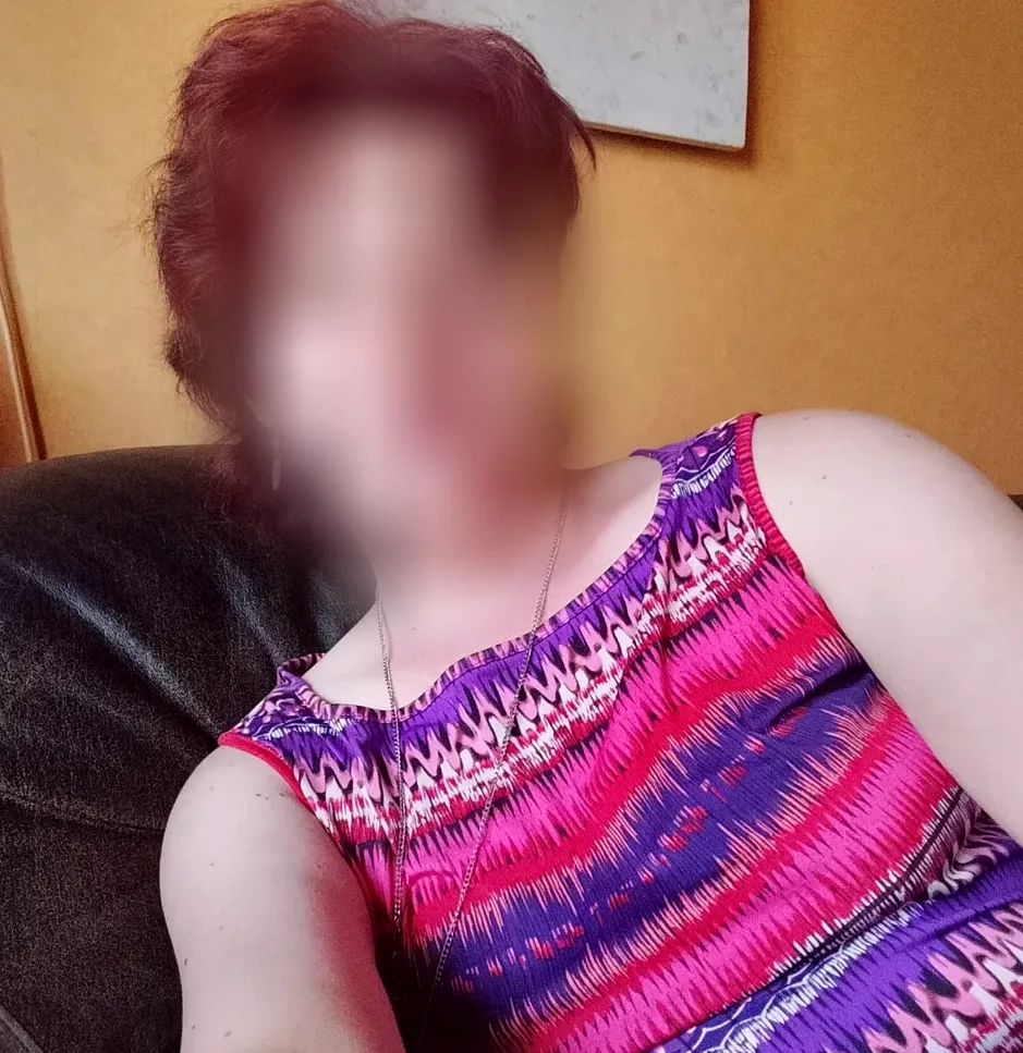 Sofia, 35